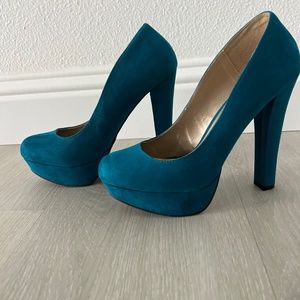 Shi by Journeys Teal High Heel Size 9
